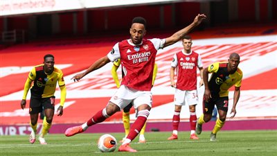 أوباميانج يوافق على تجديد عقده مع أرسنال 