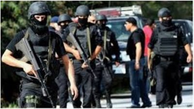 الأمن يكشف ملابسات صور تكبيل طفلين أعلى عقار بالإسكندرية