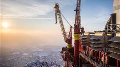 أكبر شركات الطاقة الروسية تقلص استثمارتها بعد تراجع  أسعار النفط