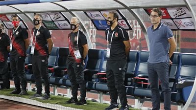 فايلر يحاضر لاعبي الأهلي للمرة الأخيرة قبل مباراة التتويج بالدوري