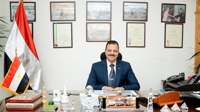  وزيرة التجارة: تعيين اللواء حافظ حسن مساعداً للشئون المالية