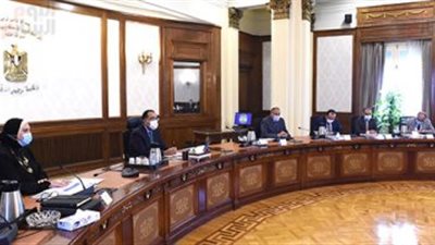 رئيس الوزراء يناقش سبل تنشيط الصادرات إلى الخارج