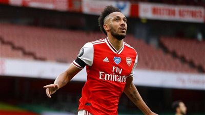 آرسنال يجدد تعاقده مع أوباميانج