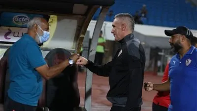 نجم الزمالك السابق ينفرد بكواليس رحيل كارتيرون 