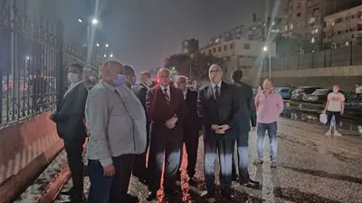 محافظ القاهرة: جاري تطهير وشفط المياه بطريق الأوتوستراد