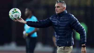 بالأسماء.. 3 مرشحين لقيادة الزمالك بعد رحيل كارتيرون