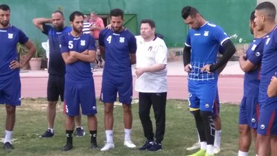رضا عبد العال يقود مران طنطا استعداد لمباراة إف سي مصر بالدوري المصري