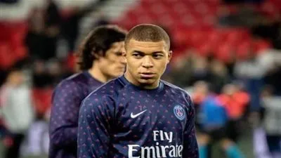 عرض قميص مبابي ومضرب نادال في مزاد خيري والحصيلة مفاجأة! 