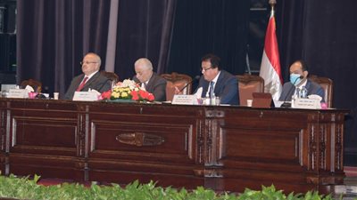 التعليم الهجين والاختبارات الإلكترونية.. تفاصيل اجتماع المجلس الأعلى للجامعات