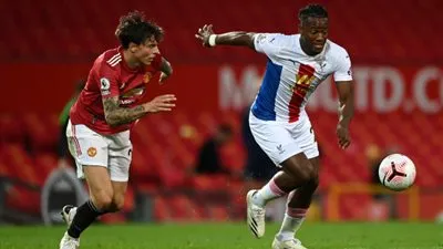 كريستال بالاس يصعق مانشستر يونايتد بالثلاثة في الدوري الإنجليزي