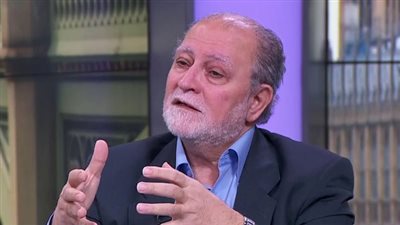 وائل الإبراشي يكشف عن هوية سمسار ممول قنوات الإخوان