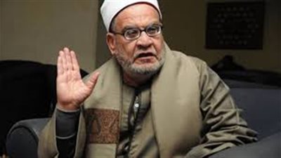 أحمد كريمة: لا يجوز تشبيه المرأة المتعطرة بالزانية