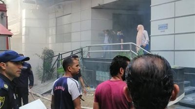 ننشر اللقطات الأولى لحريق مستشفى خاص بفيصل