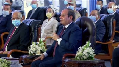 السيسي: بيقولوا مصر عايزة تكون أوبك للغاز بالمنطقة.. لا مش هنسيبكم (فيديو)