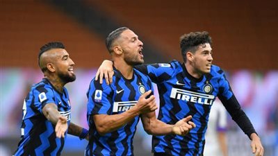 الإنتر يعبر فيورنتينا في مباراة دراماتيكية بالكالتشيو
