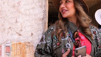 بمناسبة اليوم العالمى للسياحة.. ليلى علوي تدعوا الأجانب لزيارة مصر 