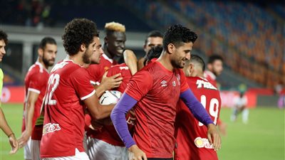 الأهلي يتقدم على الترسانة في الشوط الأول بهدفي أجايي