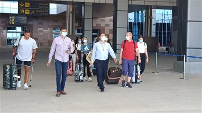 وصول أول رحلتي طيران من فرنسا إلى الغردقة ومرسى علم غداً 