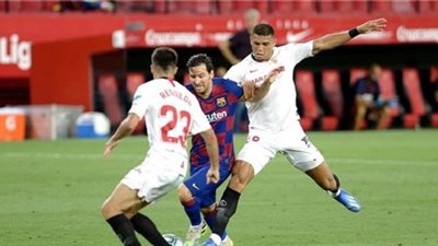 قمة ساخنة بين برشلونة وإشبيلية في كامب نو