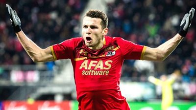 رسميا.. إشبيلية يضم المغربي أسامة إدريسي