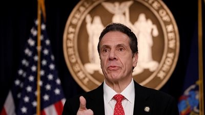 حاكم نيويورك يصدر أمرا بإغلاق مدارس المدينة