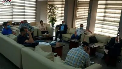 اللجنة الخماسية تكشف سبب عدم تحديد عدد اللاعبين الأجانب