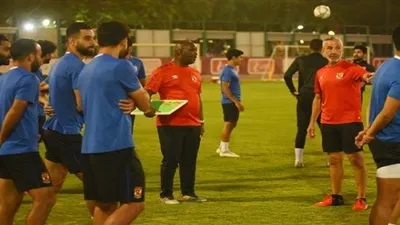 كواليس ثورة مهاجم الأهلي على بيتسو موسيماني