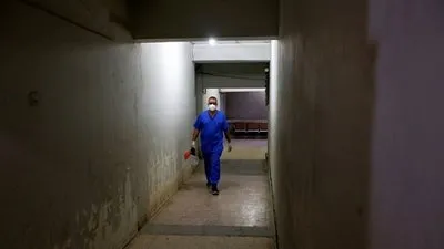 العراق تعلن: وفيات كورونا تسجل 10 آلاف حالة