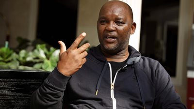 بيتسو موسيماني يستقر على مهاجم الأهلي أمام الوداد