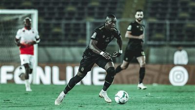 عضو الأهلي يُشيد بلاعبي الأحمر بعد الفوز على الوداد بدوري أبطال أفريقيا