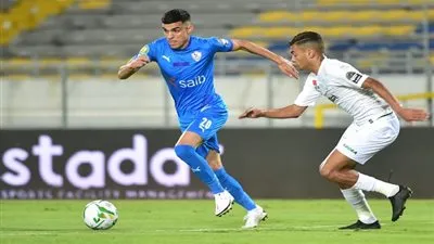 مسئول سابق بالكاف: أتمنى عدم تأجيل مباراة الزمالك والرجاء