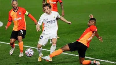  ريال مدريد يسقط أمام شاختار بالثلاثة في دوري أبطال أوروبا