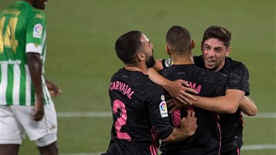 تعرف على حكم مباراة الكلاسيكو الإسباني