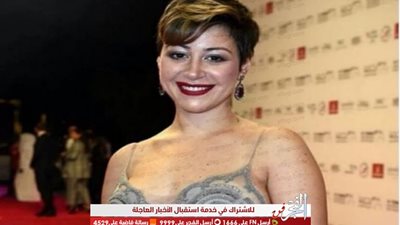 منة شلبي تتغزل في أحمد مالك في اليوم الثاني من مهرجان الجونة السينمائي