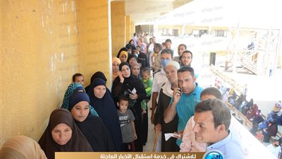 لمنع انتشار كورونا.. كيف نظمت مدرسة الروبيات بمحافظة الفيوم الناخبين؟ (صور)