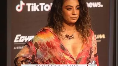 سارة حناشي بأجرأ فستان في اليوم الثالث من مهرجان الجونة السينمائي