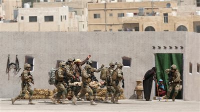 تفاصيل جديدة بشأن متهمي جريمة الزَّرقاء بالأردن