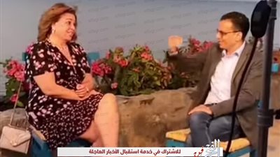 بفستان قصير.. إلهام شاهين بجرئة أكثر في ثالث أيام مهرجان الجونة السينمايي