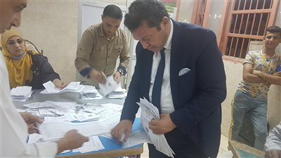 بدء فرز أصوات الناخبين بمقر اللجان الإنتخابية بالفيوم 
