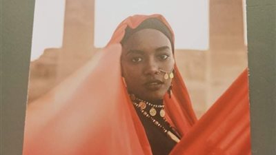 شاهد إبداعات الفنانيين عن المرأة الجنوبية في معرض فوتوغرافي بمتحف الأقصر