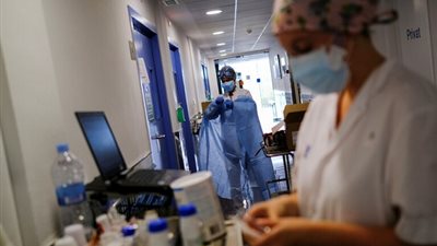 جنوب أفريقيا تسجل أكثر من ألفي إصابة جديدة بكورونا