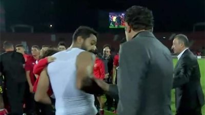 عاجل.. الأهلي يرفض توقيع عقوبة على كهربا بعد مشادة فضل