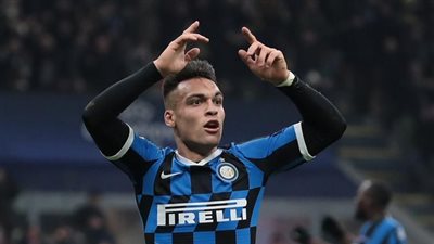 أمال برشلونة تتزايد في ضم لاوتارو مارتينيز