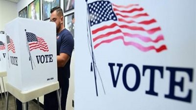 اكتمال فتح مراكز الاقتراع بالولايات الأمريكية باستثناء أوريجون