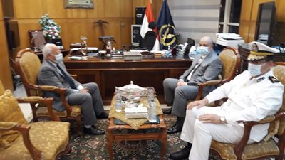 محافظ بورسعيد يعقد اجتماعا مع مدير الأمن لبحث الاستعدادات النهائية لانتخابات النواب