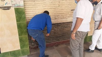 غلق وتشميع 3 مقاهي أمام سجن دمنهور العمومي بالبحيرة (صور)