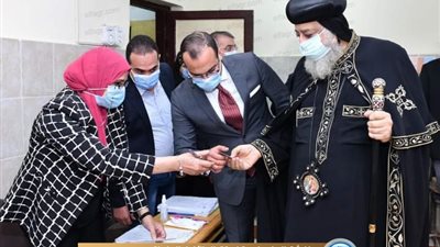 البابا تواضروس يدلي بصوته في انتخابات مجلس النواب