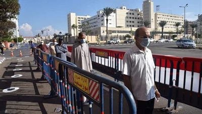 تطهير وتعقيم وسيارات إسعاف مجهزة.. كيف يتم تأمين الناخبين ضد الإصابة بكورونا؟