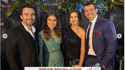 الناس الحلوة.. شريف رمزي يعلق على صورة له برفقة عدد كبير من نجوم الفن