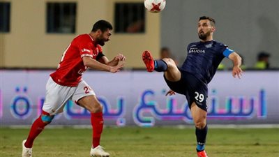 الكشف عن حقيقة اعتزال أحمد فتحي اللعب الدولي